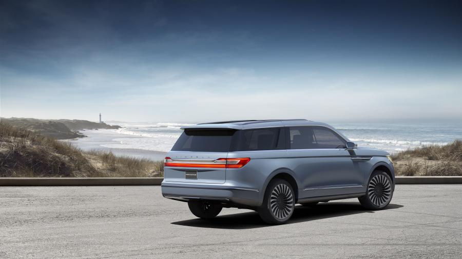  Lincoln Navigator Concept 2016 года  (фото 3 из 17)